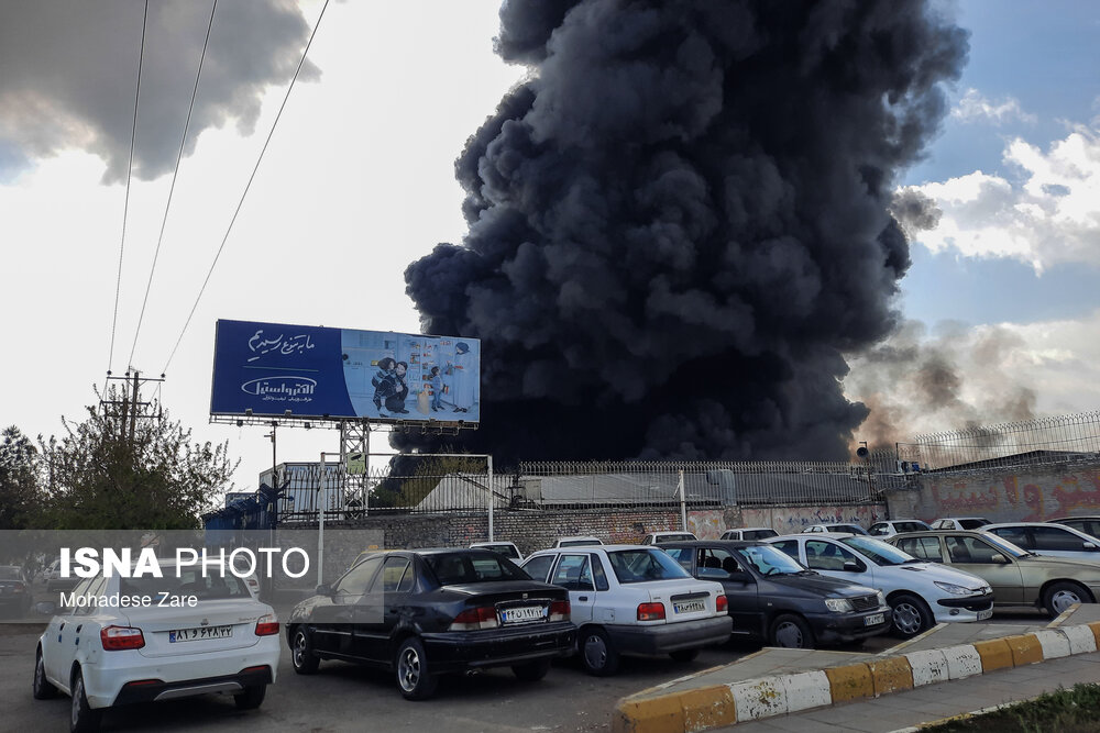 آتش سوزی مهیب در کارخانه الکترواستیل مشهد1