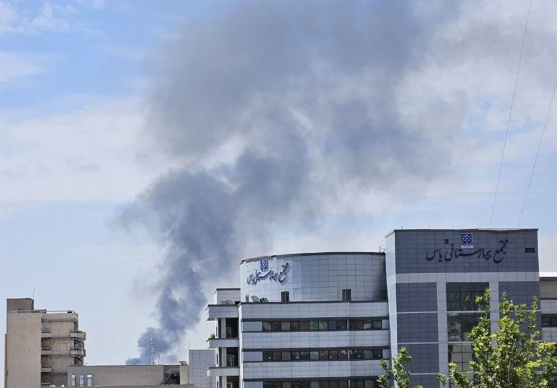 آتش‌سوزی انبار چسب بازار تهران