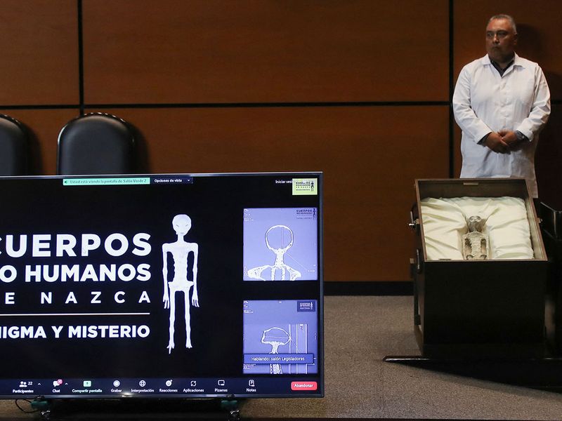 نمایش اجساد فرازمینی‌ها در کنگرۀ مکزیک