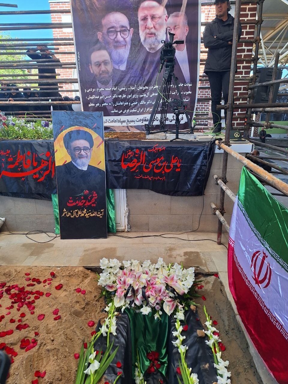 اولین تصویر از مزار شهید آل هاشم پس از دفن 2