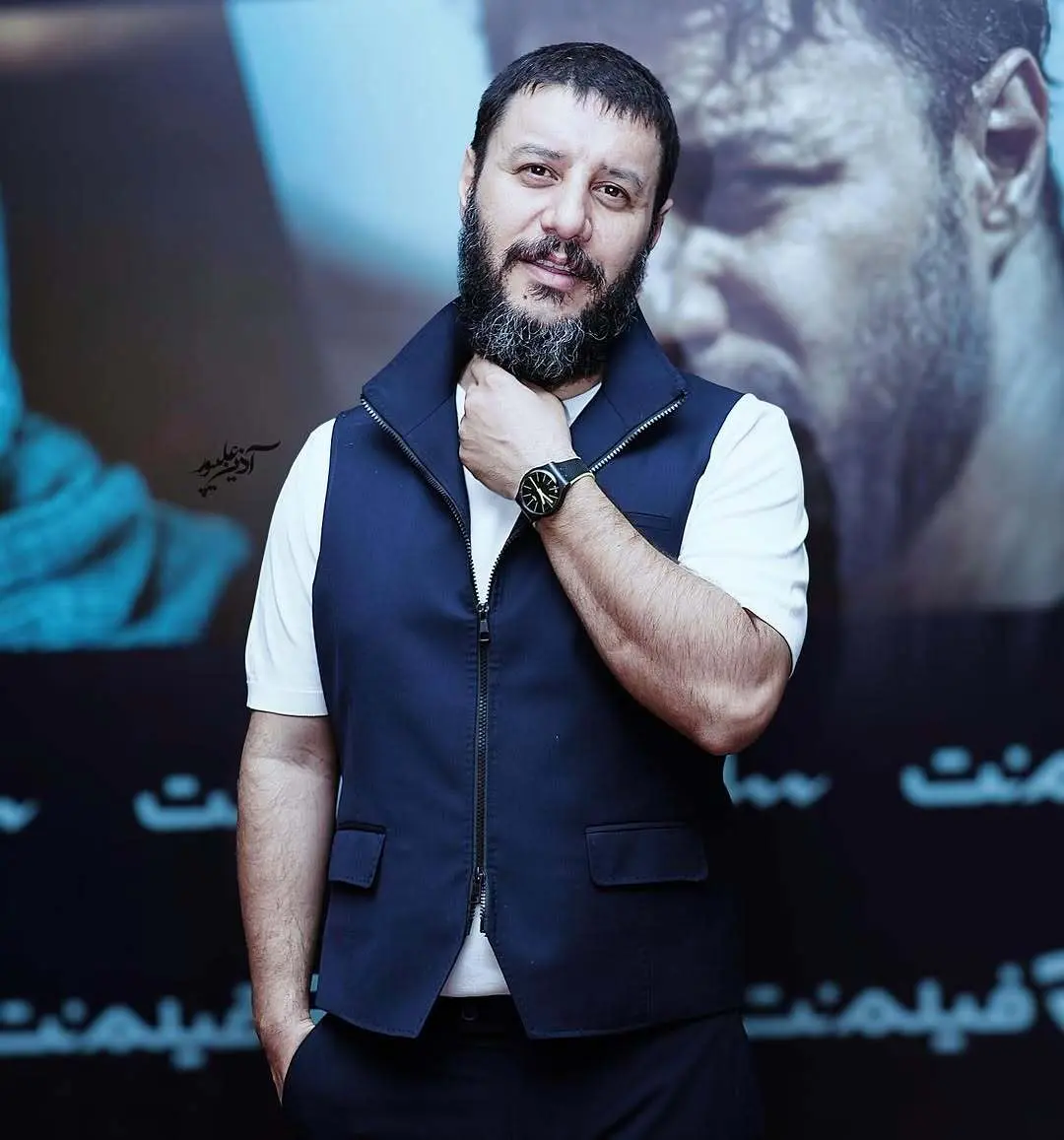 جواد عزتی