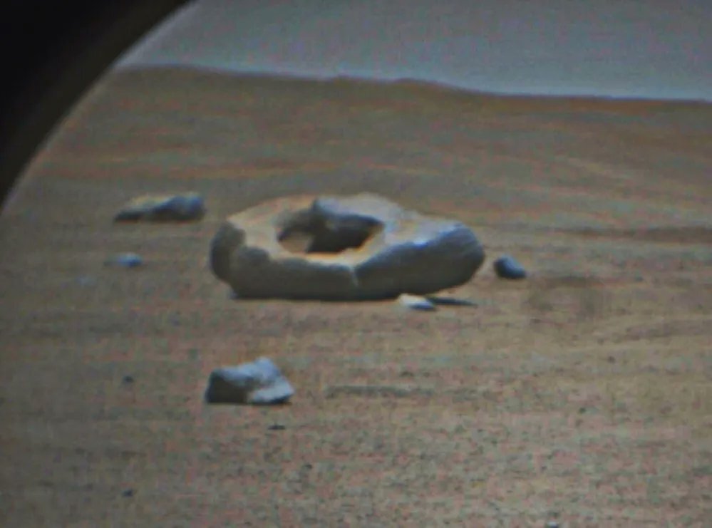 سنگ عجیب در مریخ