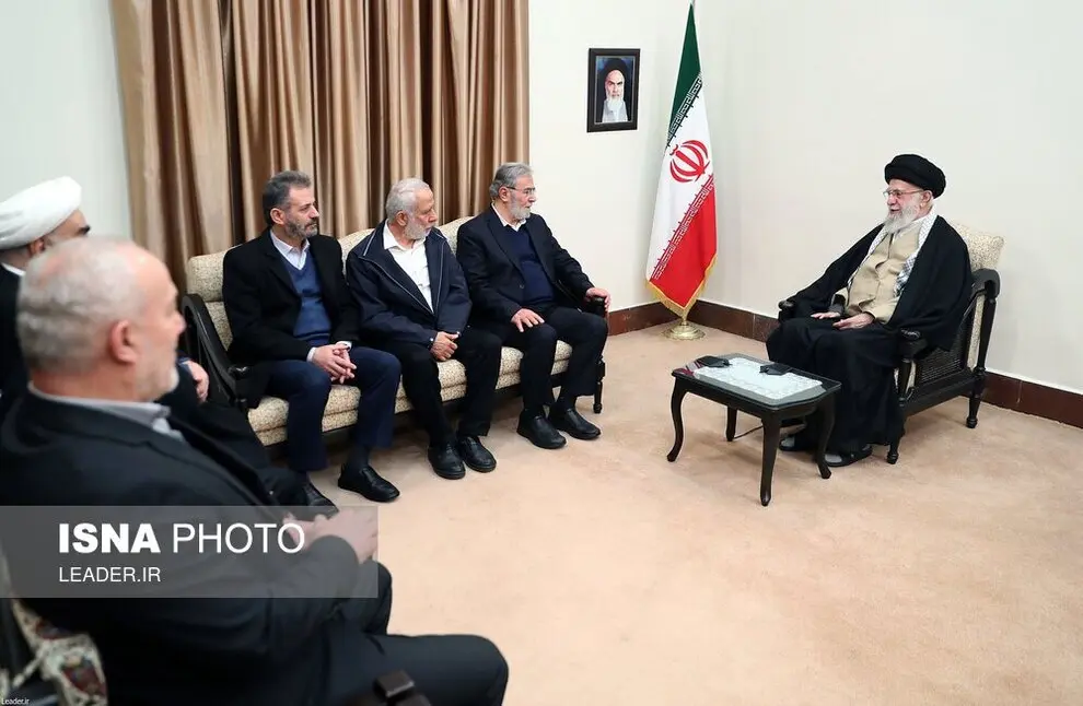 رهبر انقلاب