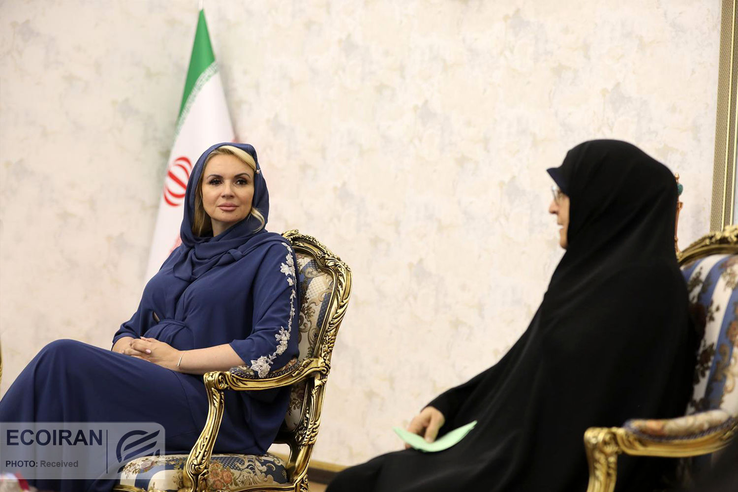 تیپ حاشیه ساز وزیر زن صربستان در ایران!