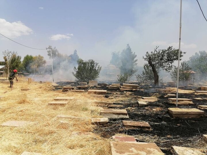 آتش‌سوزی در آرامستان دارالسلام شیراز