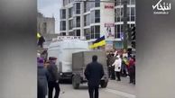 ببینید | پرواز پرچم اوکراین بر فراز تانک‌های روسی