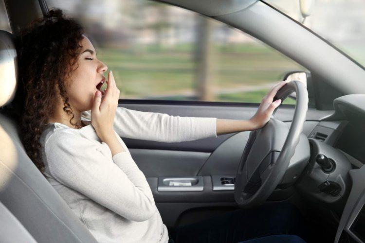 پیشنهاد جالب هلال احمر برای رانندگی در حالت خواب آلودگی