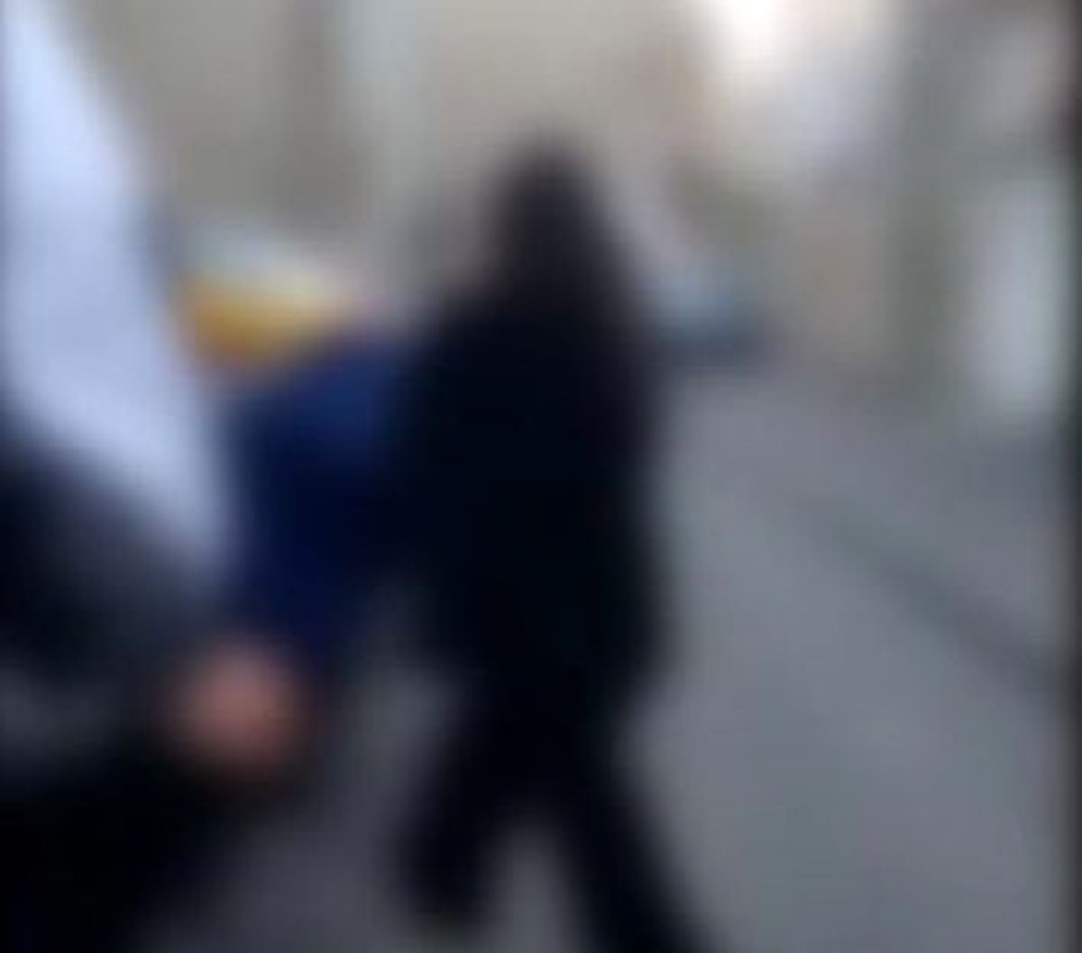 ویدیوی باورنکردنی از زد و خورد چند دختر نوجوان ایرانی (+18 و دارای صحنه های خشن)