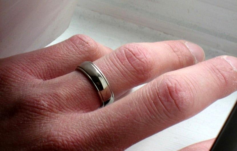 چرا مردها حلقه ازدواج دست نمی کنند؟