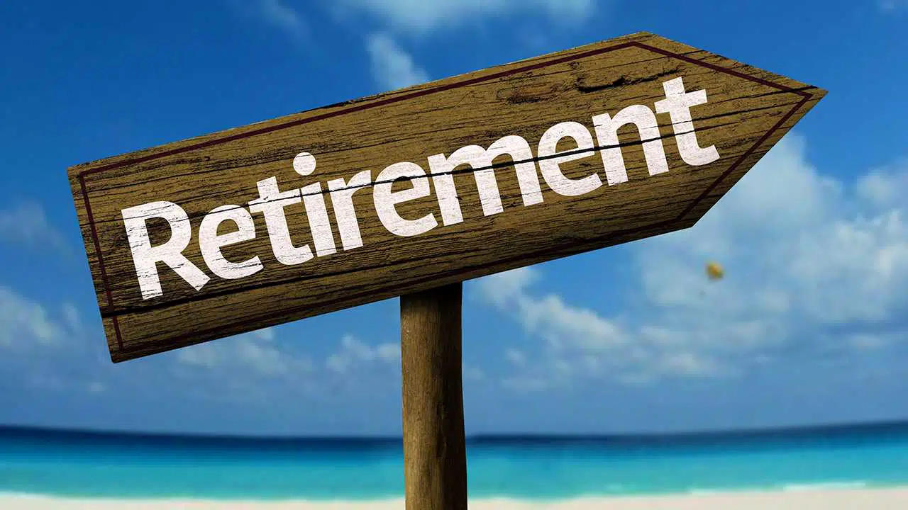 استخدام در ۱۸ سالگی؟! | بهانه‌ای بهتر برای افزایش سن بازنشستگی پیدا کنید!

