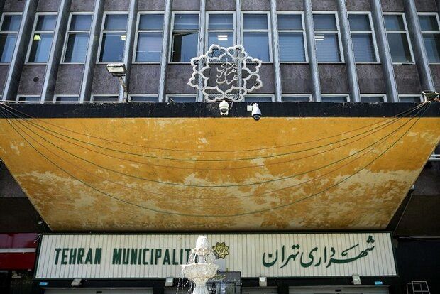 بیلبوردهای تهران قربانی گرفت/ یک مدیر برکنار شد