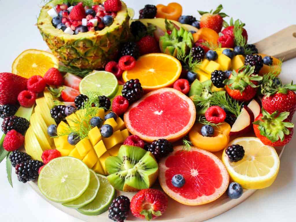این ۵ غذا را هرگز با میوه‌ها نخورید