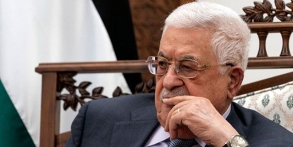 پاریس شهروندی محمود عباس را لغو کرد