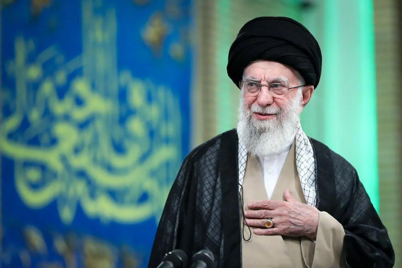 قدیمیترین عکس از آیتالله خامنهای ایشان منتشر شد+عکس