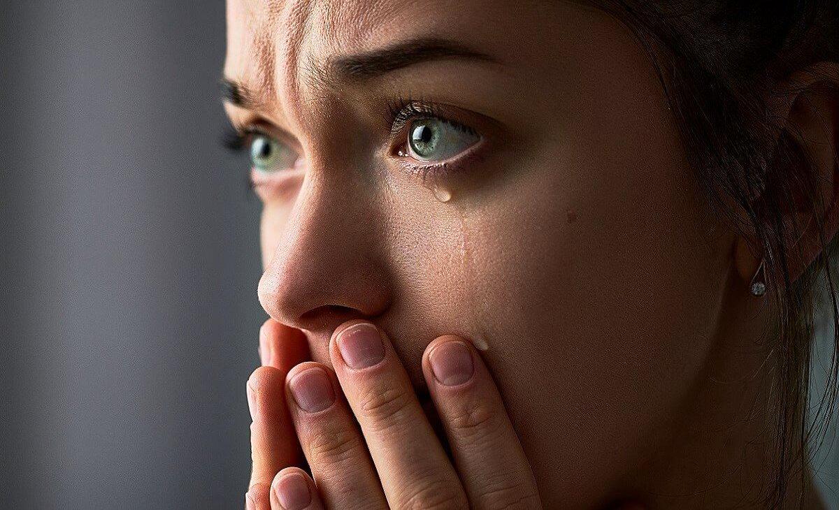 خانم‌ها حتما بخوانند / تاثیر باورنکردنی اشک ریختن زنان روی مردان