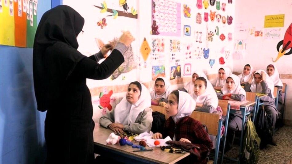 انتقاد تند یک نماینده از آموزش و پرورش | کمبود 12 هزاری معلم در این استان