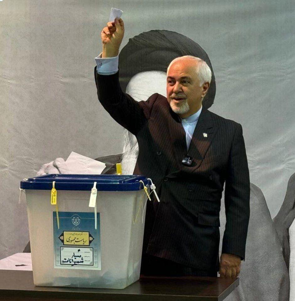 ظریف در روز انتخابات چه گفت؟+فیلم
