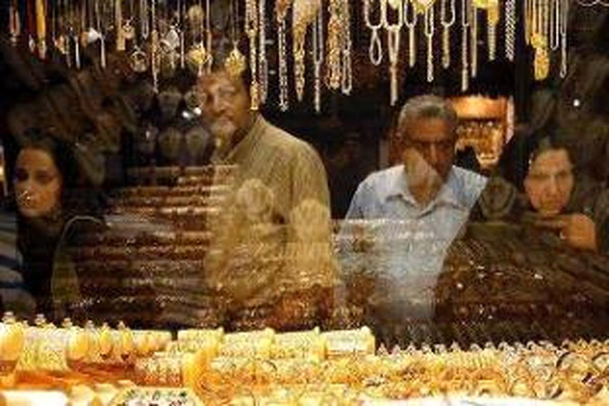 بازار تهران بهم ریخت/ طلا گران شد، قیمت سکه ریخت