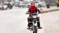 عکس جنجالی از یک زن موتورسوار در خیابان های تهران + عکس