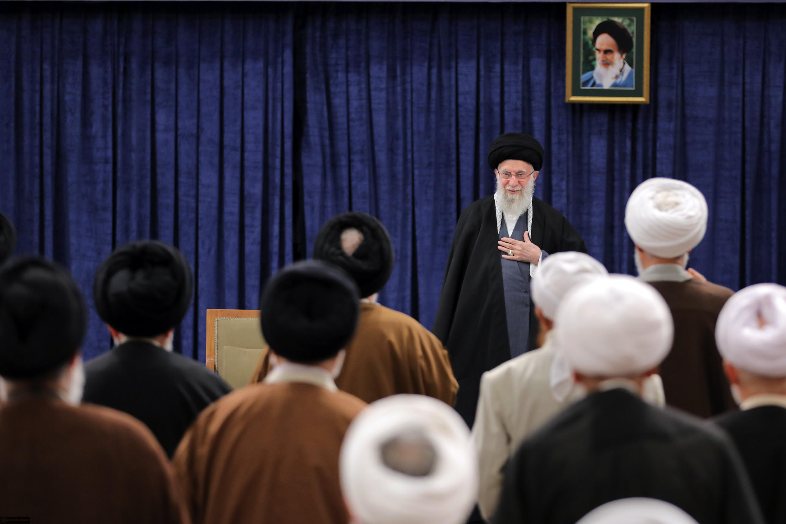 تصویری از دیدار امروز حسن روحانی با رهبر انقلاب + عکس