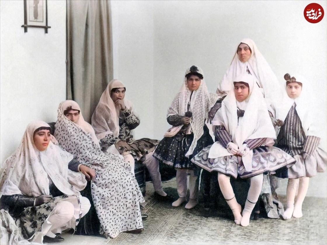 تصاویر زنان حرمسرای ناصری و لباس جالب آنها+ببینید