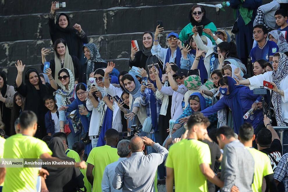 فوری 

شورای عالی امنیت ملی ورود زنان به ورزشگاه‌ فوتبال را تصویب کرد