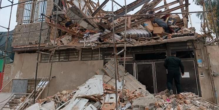 ریزش ساختمان قدیمی در تهران؛ ۴ کارگر نجات یافتند