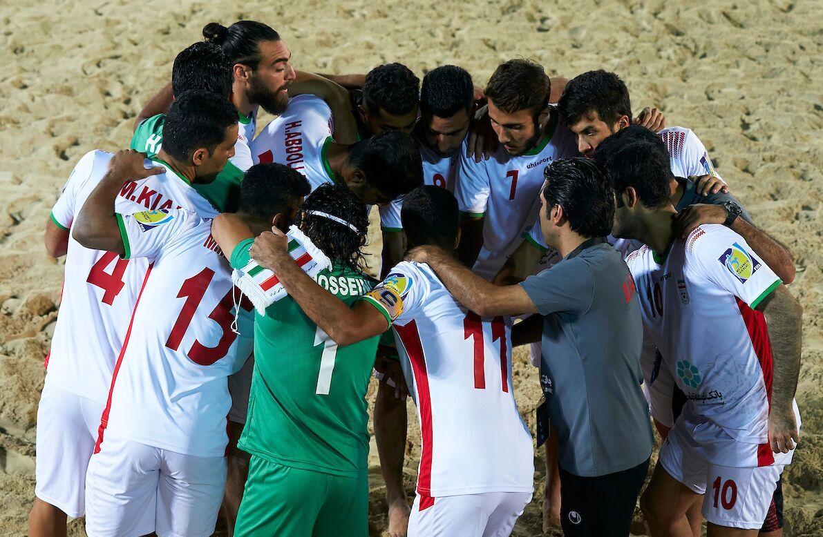 بیانیه تند فدراسیون فوتبال درباره شعار علیه ایران و بازیکنان فوتبال ساحلی!