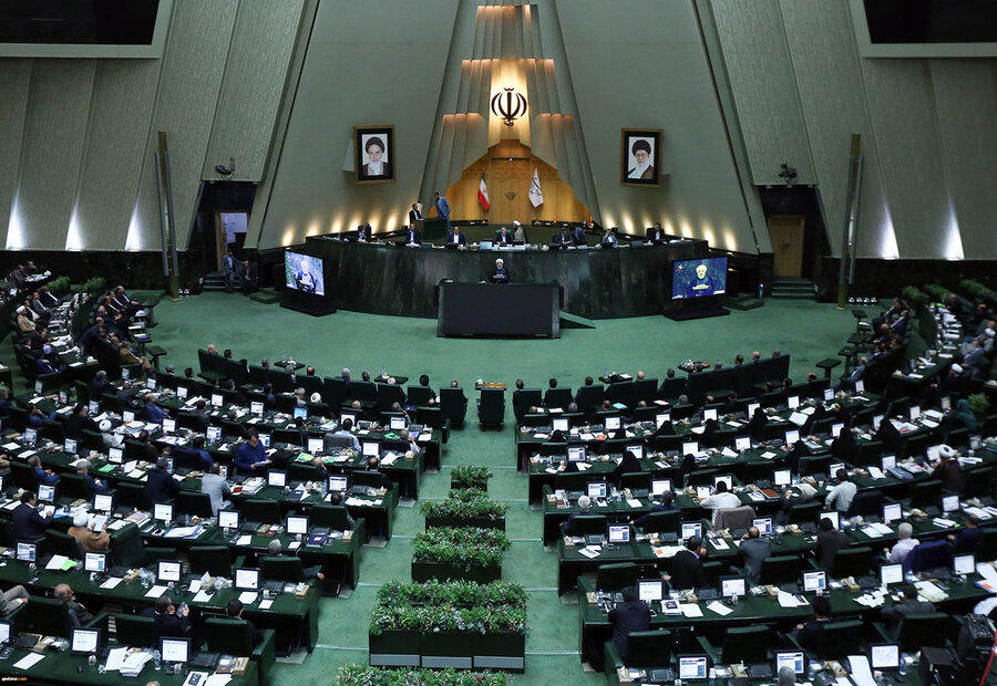اعتراضات و اغتشاشات به مجلس کشیده شد | وزیران اطلاعات و کشور در خانه ملت