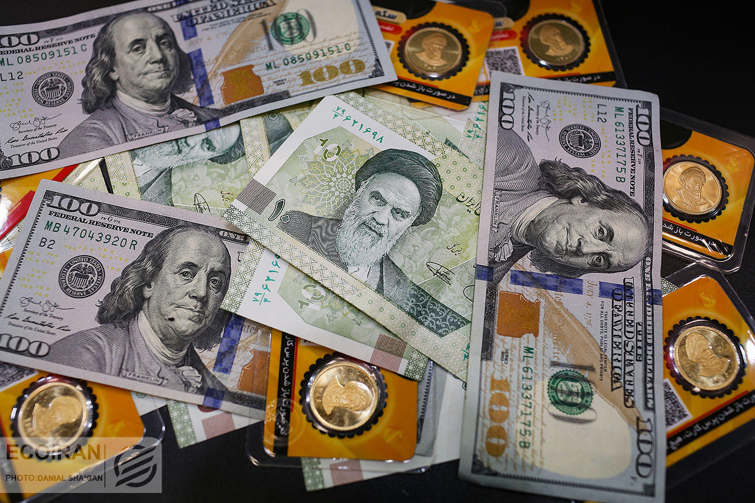 پیشنهاد روزنامه کیهان درباره خرید سکه و دلار/ هر سربالایی یک سرازیری دارد!
