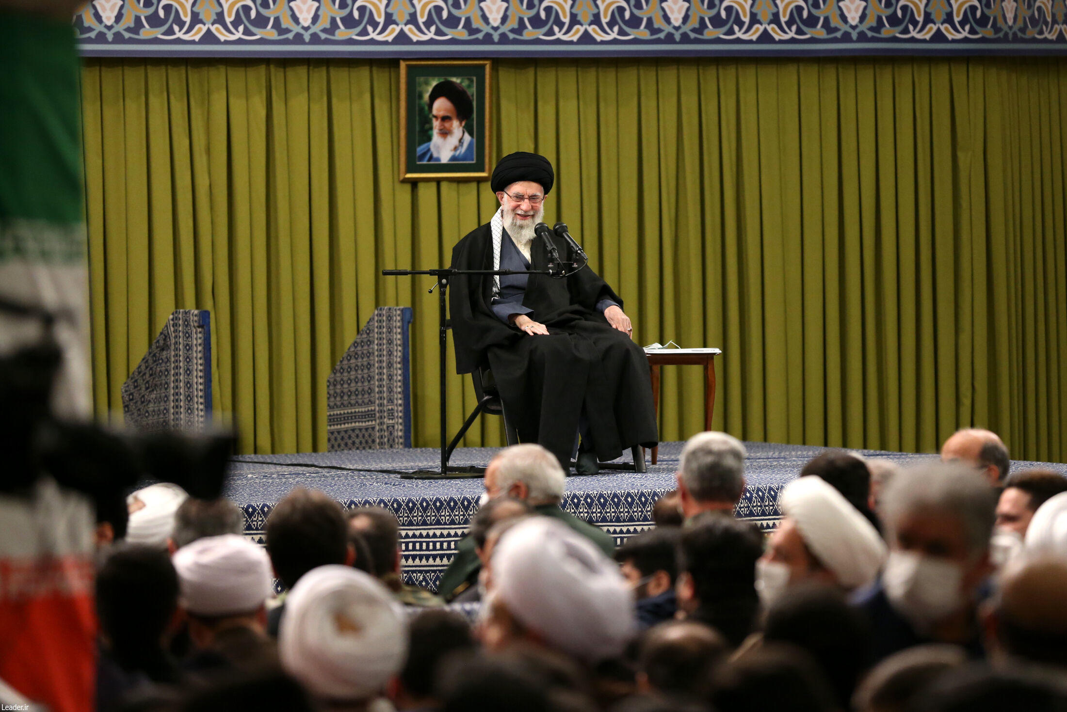 رهبر انقلاب :جمهوری اسلامی به بن بست نرسیده است | ضعفهایی مثل تورم و گرانی در کشور  وجود دارد 