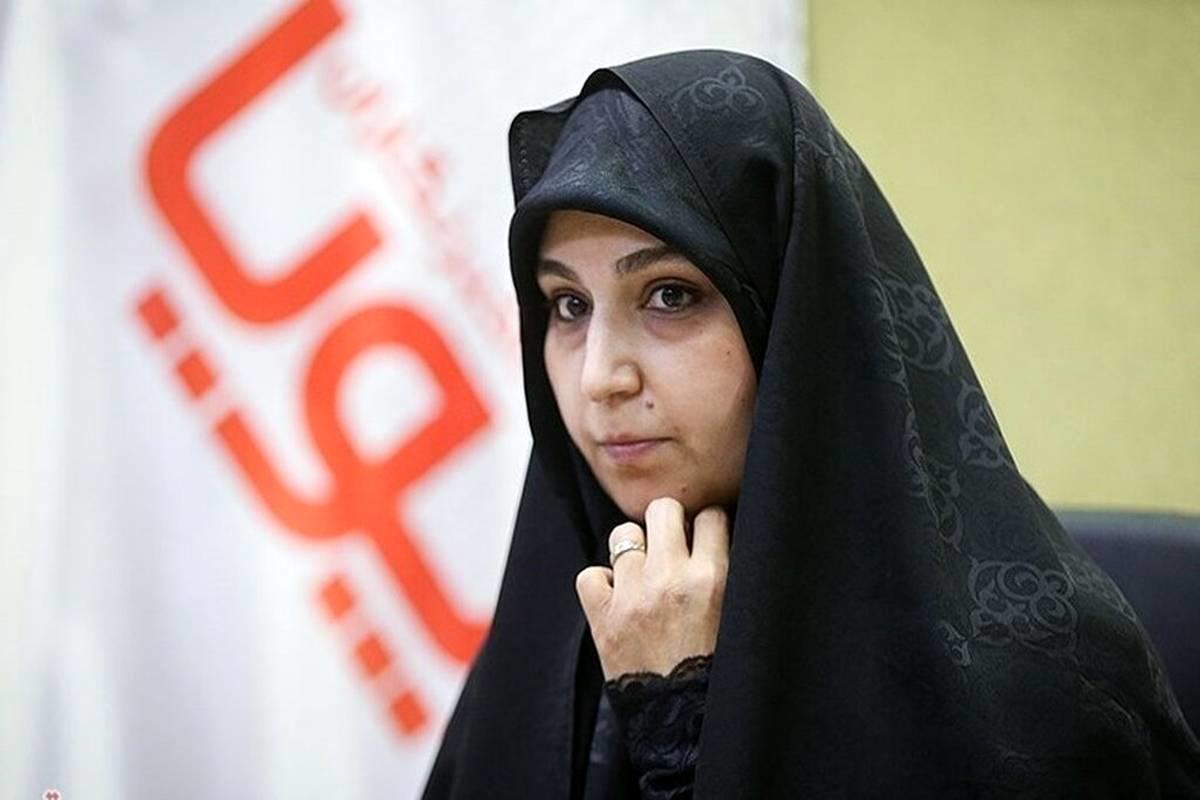 انتقاد تند دختر سردار سلیمانی به نصب تابلوی اشعار در تهران