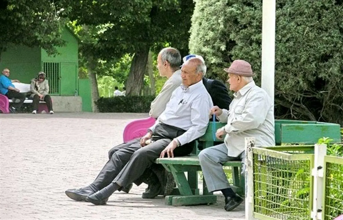 خبر مهم درباره تمدید بیمه تکمیلی بازنشستگان | گلایه‌های بازنشستگان از خدمات بیمه تکمیلی
