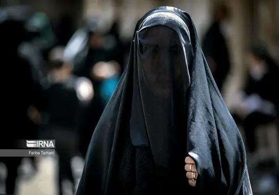 عزاداری بانوانِ نقابزده در «چهل منبر» لرستان 20