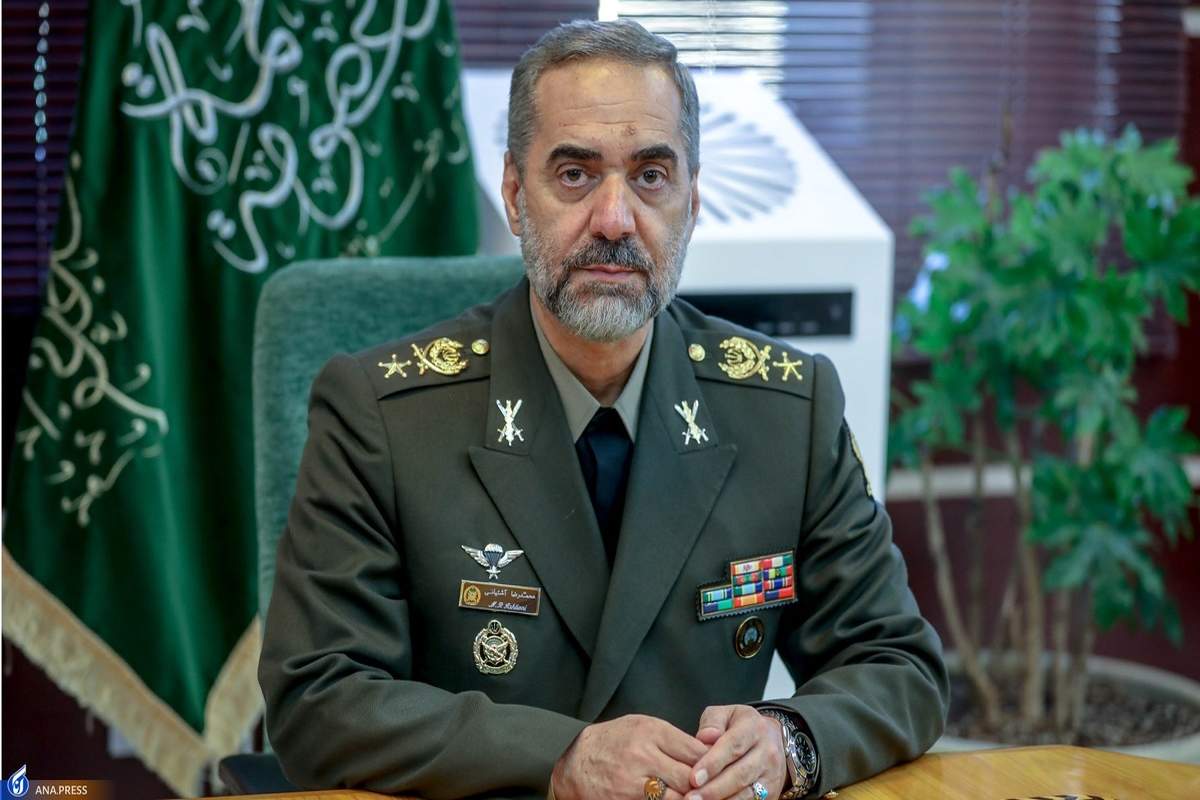 وزیر دفاع ایران :هر کجا  تهدید شویم، پاسخ می دهیم