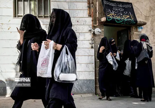 عزاداری بانوانِ نقابزده در «چهل منبر» لرستان 21