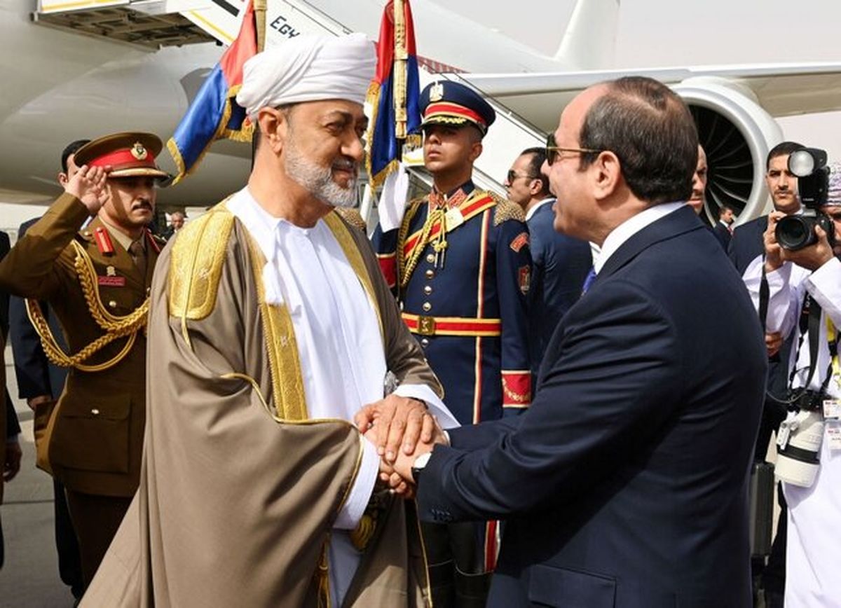 سلطان عمان میانجی تهران و قاهره می‌شود