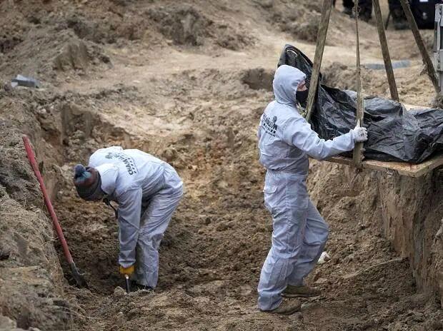  پلیس کی‌یف ۹۰۰ جسد غیرنظامی کشف کرد