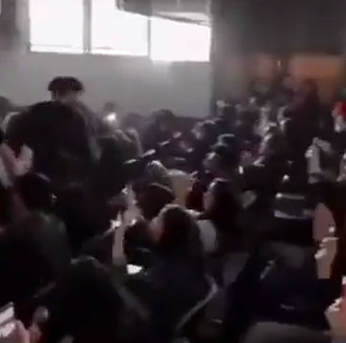 ویدئویی جنجالی از رقص و شادی دانشجویان مشهد