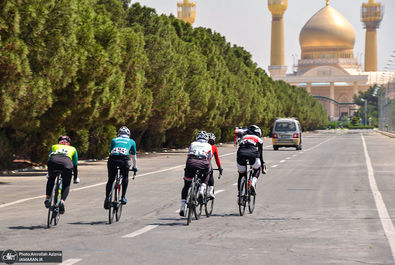 مسابقه دوچرخه‌سواری بانوان در حرم امام خمینی