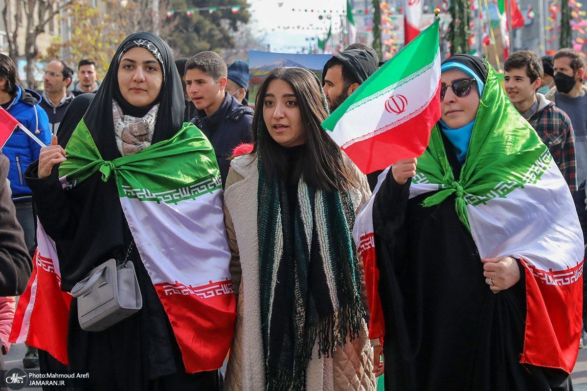 قطعنامه سراسری راهپیمایی ۲۲ بهمن؛ تاکید بر احترام به قانون حجاب و رعایت پوشش مناسب