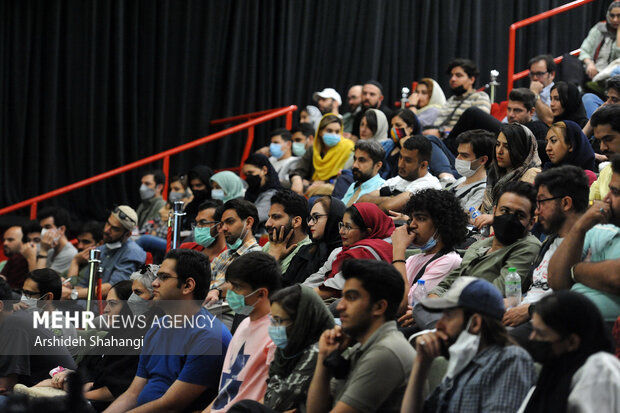 قربانی جدید پوست شیر بعد از کشف حجاب پانته‌آ بهرام