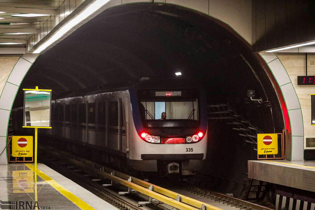 کاهش عمدی سرعت و خاموشی تهویه مترو برای اعتراض | واکنش مدیرعامل  مترو