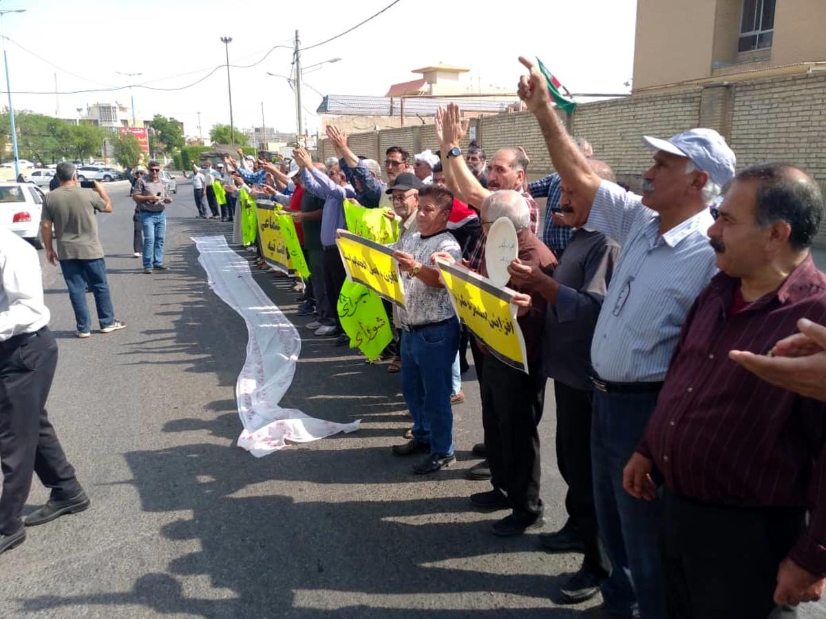 تجمع اعتراضی بازنشستگان تامین اجتماعی  نسبت به مبلغ حقوق و عیدی شان