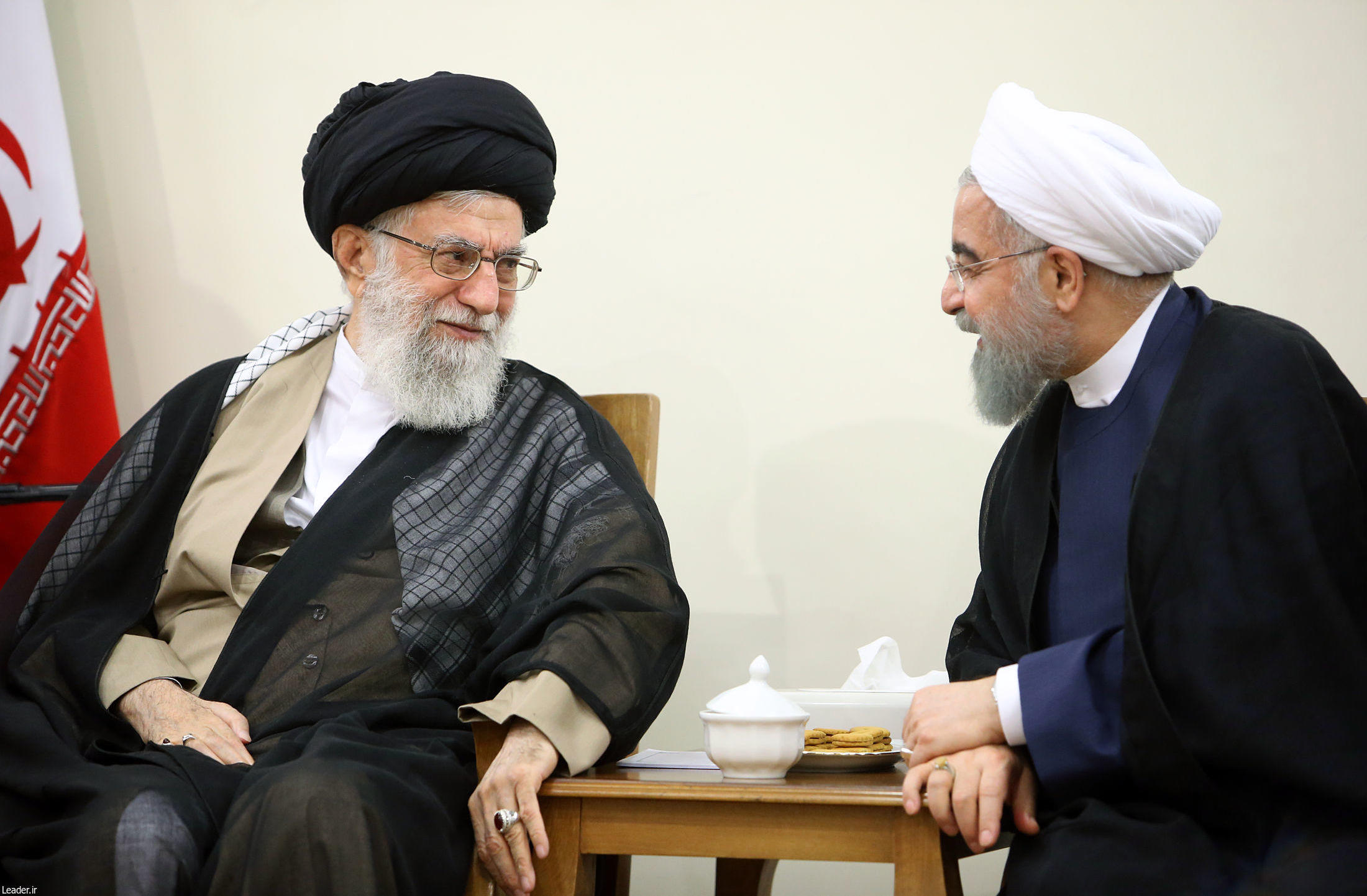 تحلیل روزنامه جوان از دیدار روحانی با رهبری: معاویه هم با حضرت علی ملاقات کرد