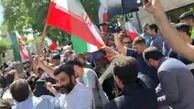 تجمع احمدی‌نژادی‌ها مقابل وزارت کشور / فیلم