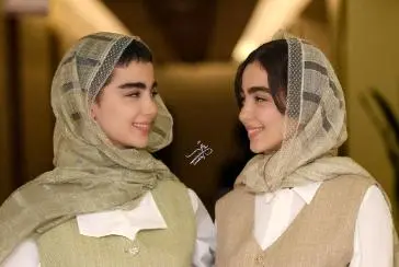 پست جالب بازیگر پایتخت در یک کافه خیابانی