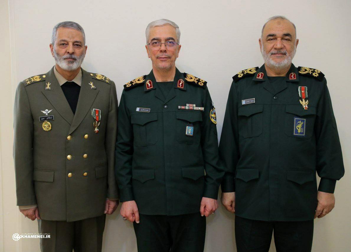 تصویر  3 فرمانده  ارشد نظامی ایران پس از  اقدام رهبر انقلاب+عکس