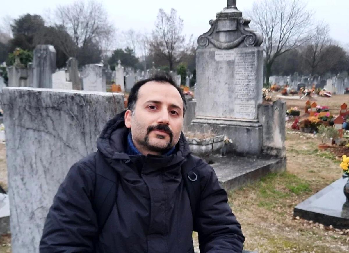 خودکشی سیاسی یک ایرانی در فرانسه