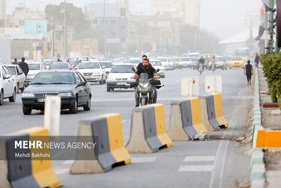 قم در گرد و غبار غرق شد